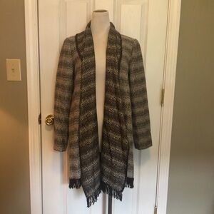 Insight New York coat sz 4. Fringed, open front, Lg lapel, pockets, lined